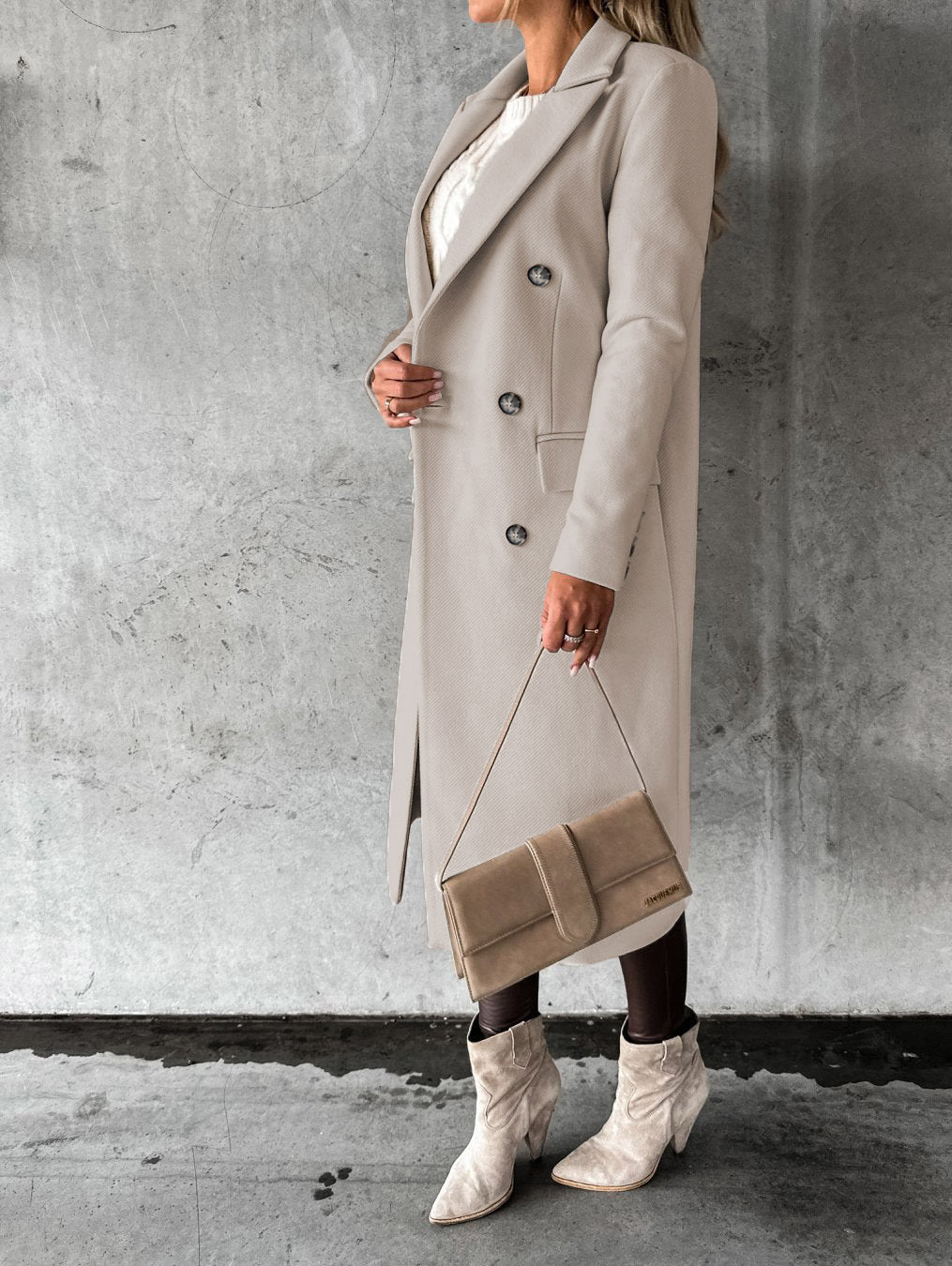 Slim Fit Double-Breasted Winter Coat for Women – Long Lapel Jacket with Long Sleeves