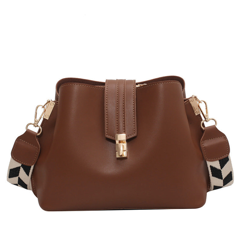 Wide Strap Bucket Shoulder Bag – Stylish Crossbody & Diagonal Handbag for Women