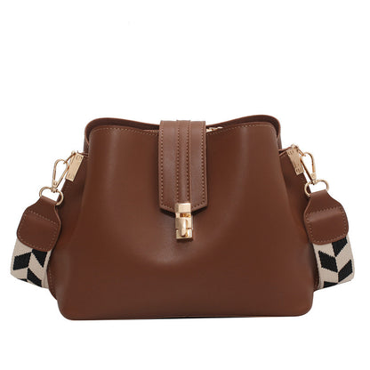 Wide Strap Bucket Shoulder Bag – Stylish Crossbody & Diagonal Handbag for Women